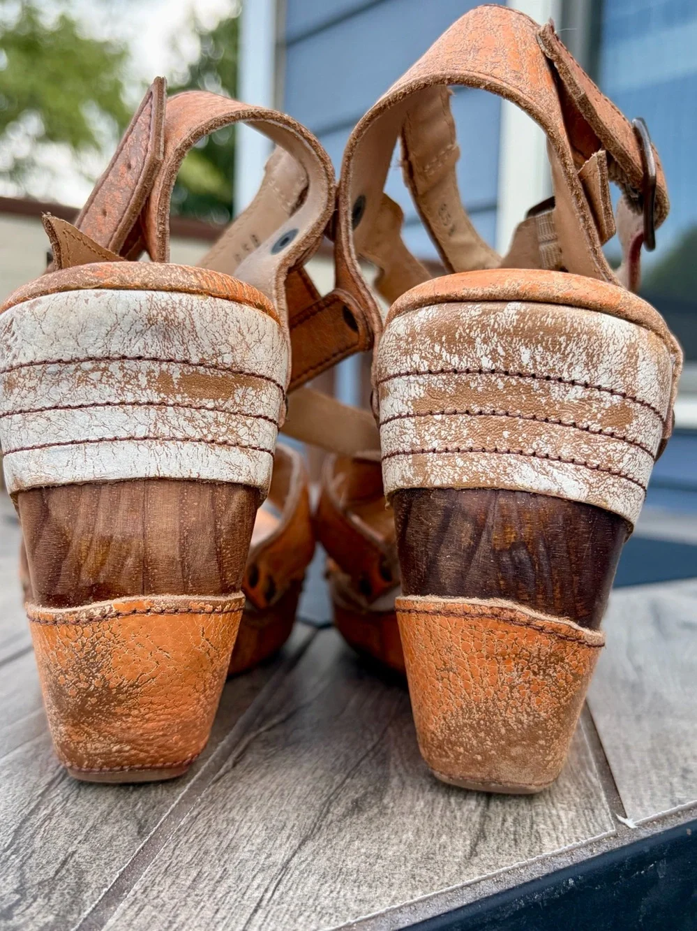 Bed Stu Juliana Sandals Sz 8.5B Strappy Wooden Platform Distressed Orange Rustic